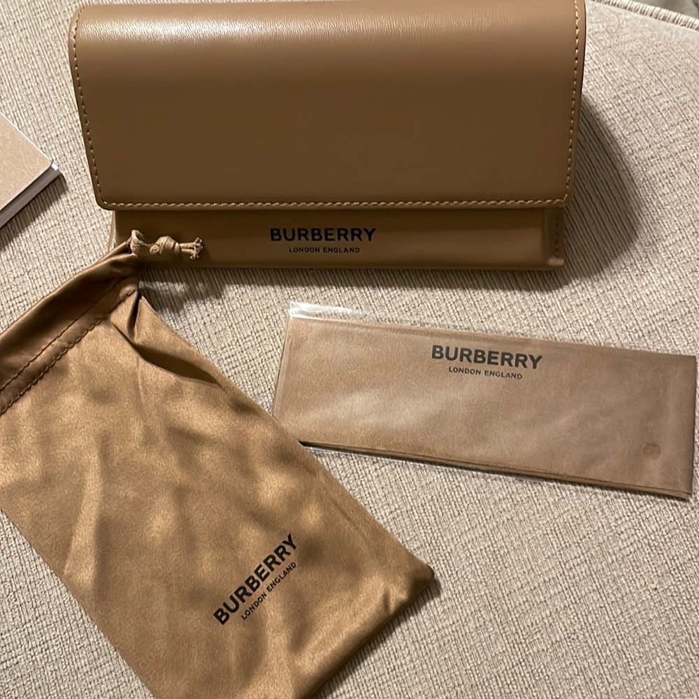 Burberry sunglass case - new no box